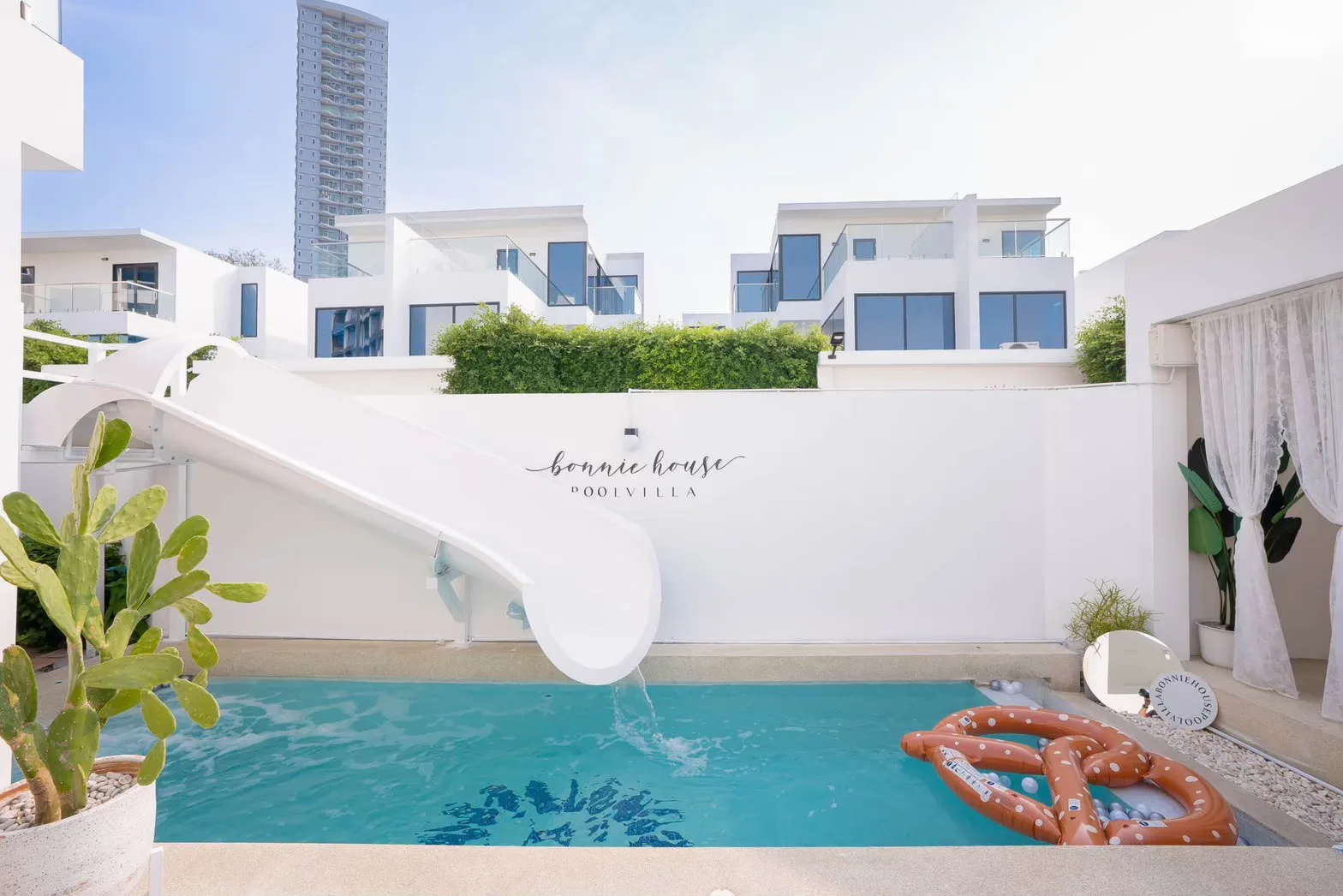 พูลวิลล่าพัทยา มีสระว่ายน้ำ 2024