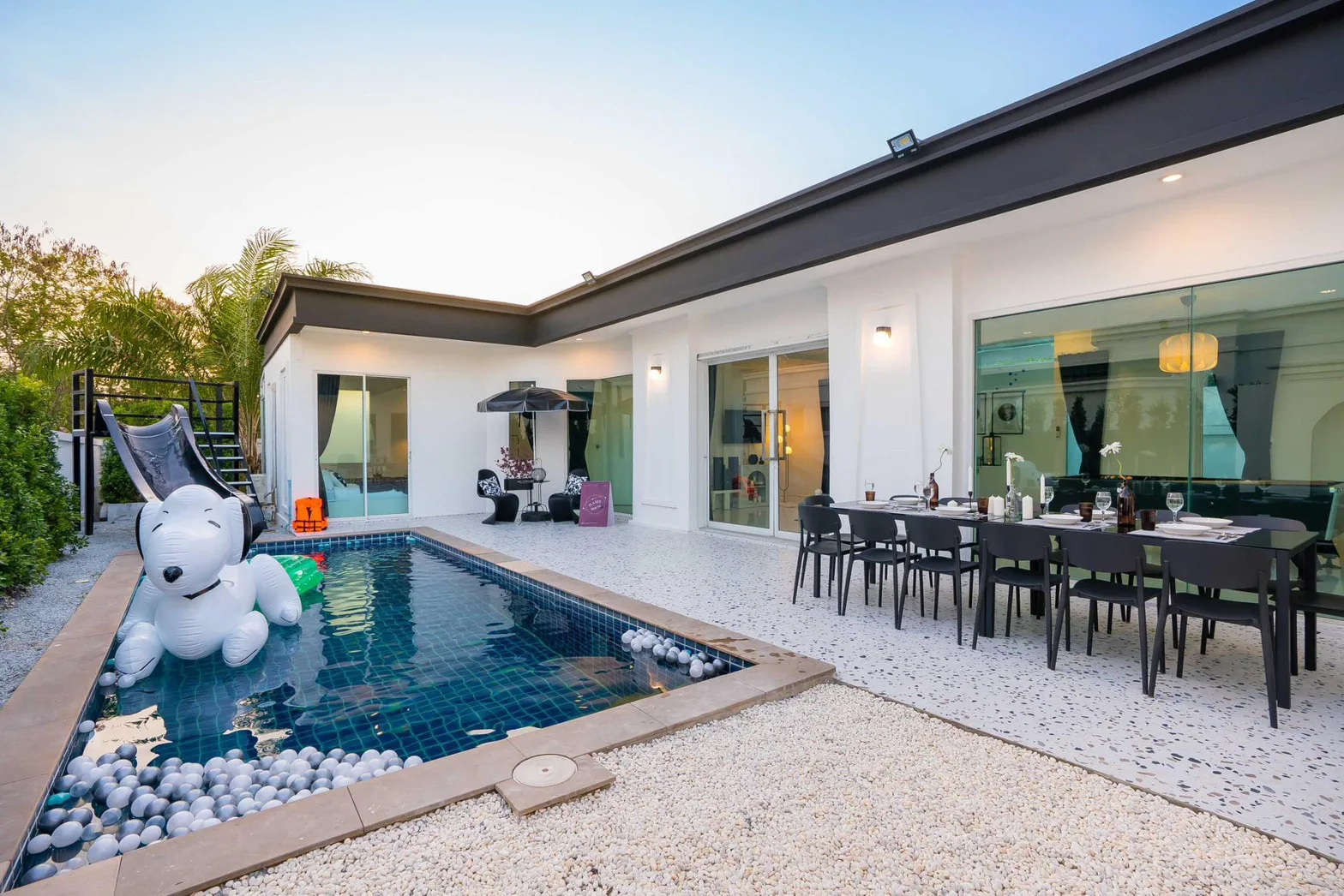 พูลวิลล่าพัทยา มีสระว่ายน้ำ 2024