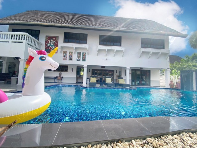ที่พักพัทยาติดทะเล ราคาถูก