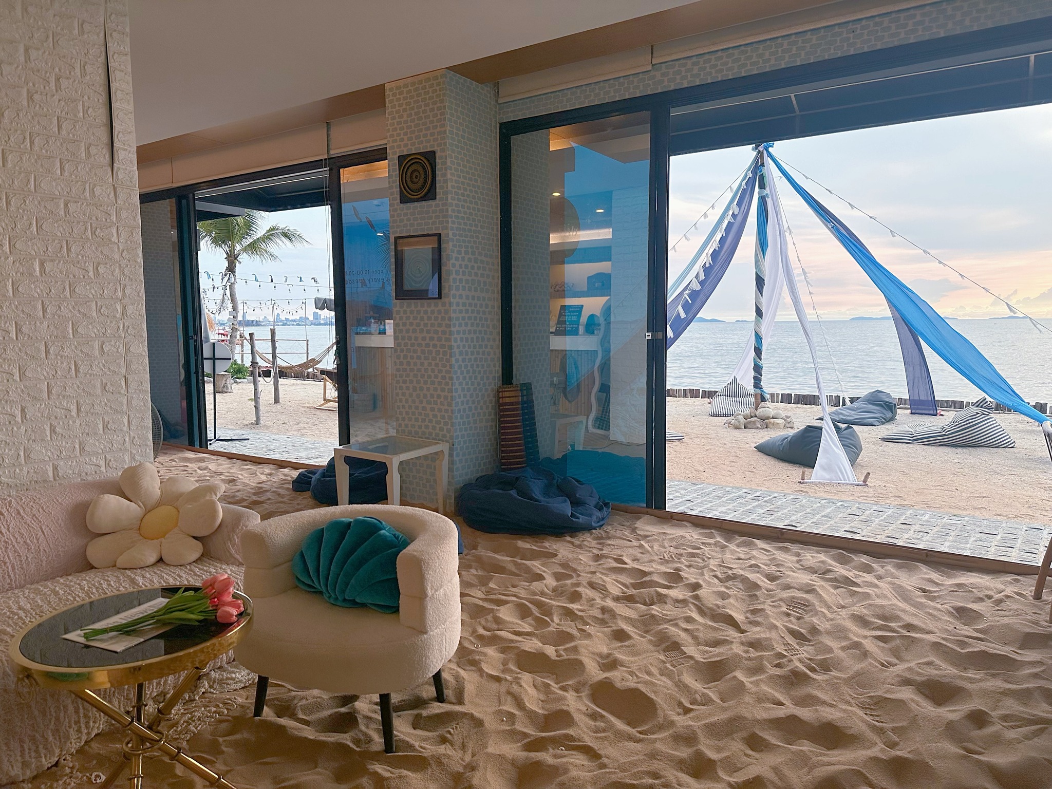 คาเฟ่พัทยา สวยๆ