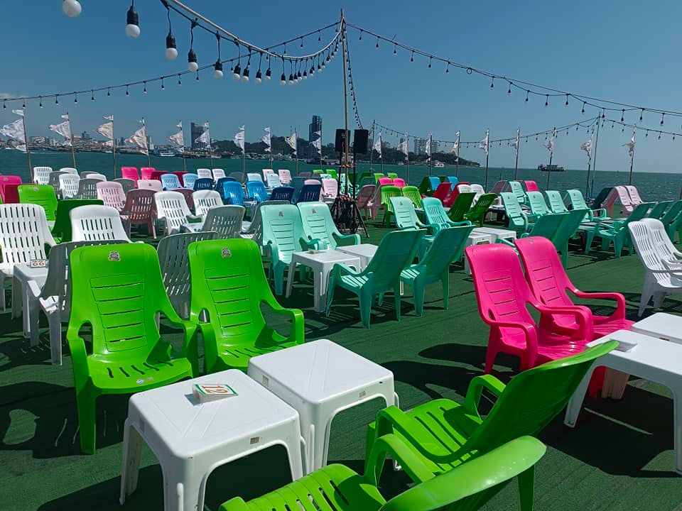 คาเฟ่ กลางทะเล พัทยา