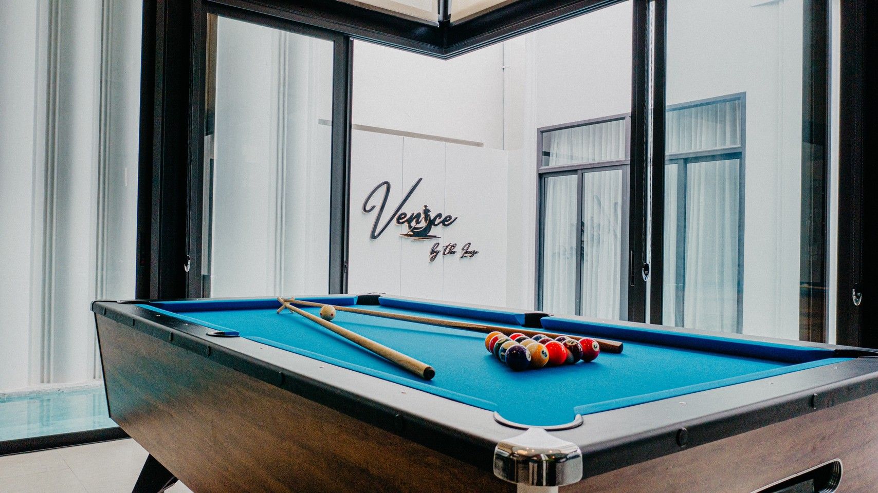 บ้านพักพูลวิลล่าติดทะเลพัทยา