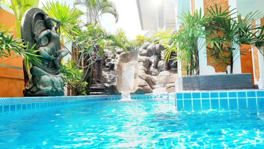 พูลวิลล่าพัทยา 10 คน