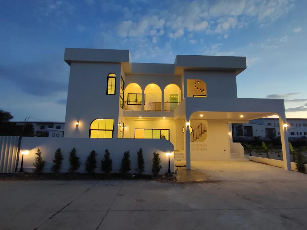 บ้านพักริมทะเล ชลบุรี