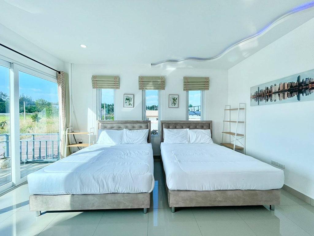 บ้านพักริมทะเล ชลบุรี