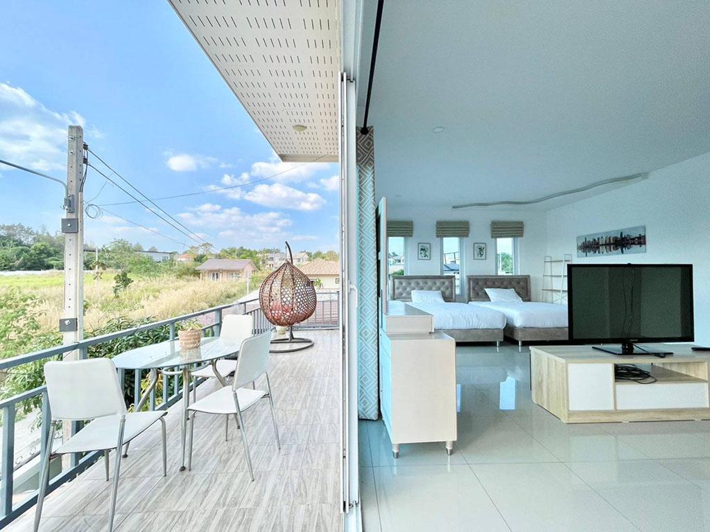 บ้านพักริมทะเล ชลบุรี