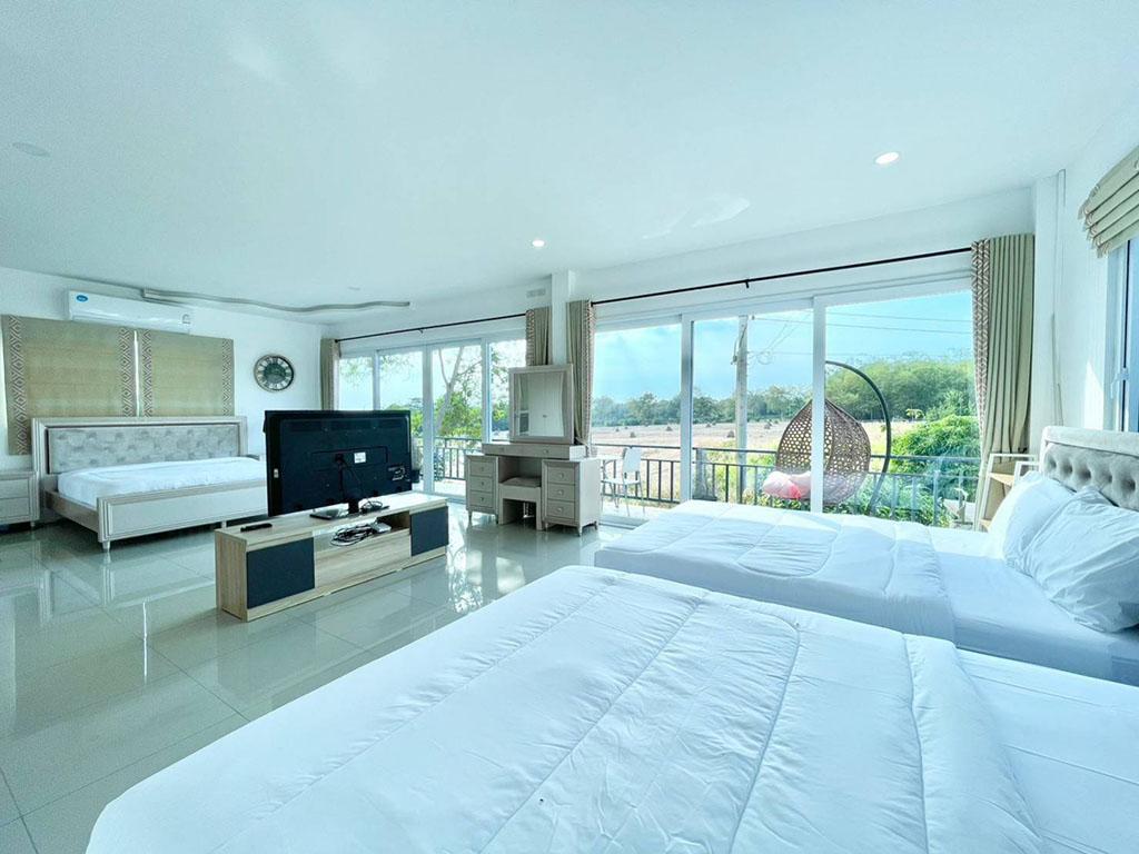 บ้านพักริมทะเล ชลบุรี