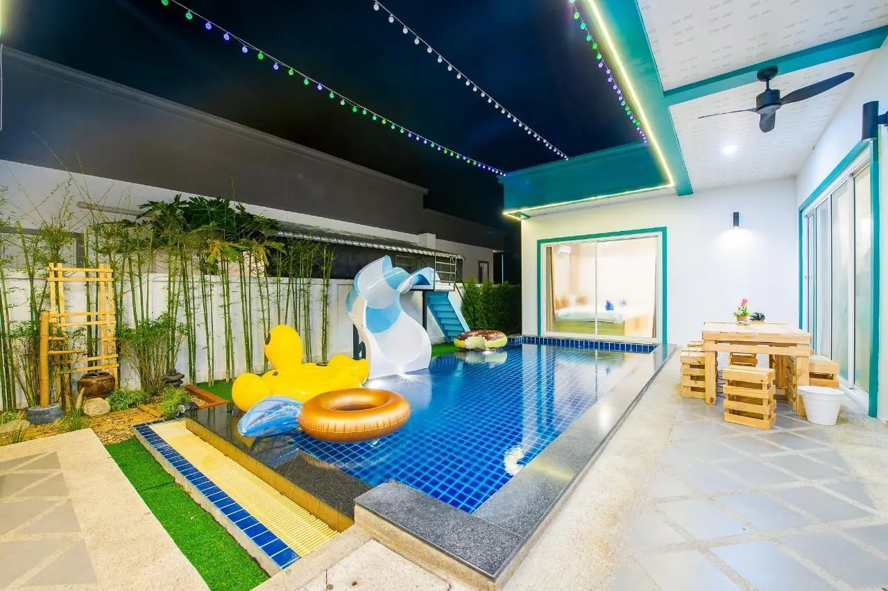 พูลวิลล่าพัทยา 10 คน