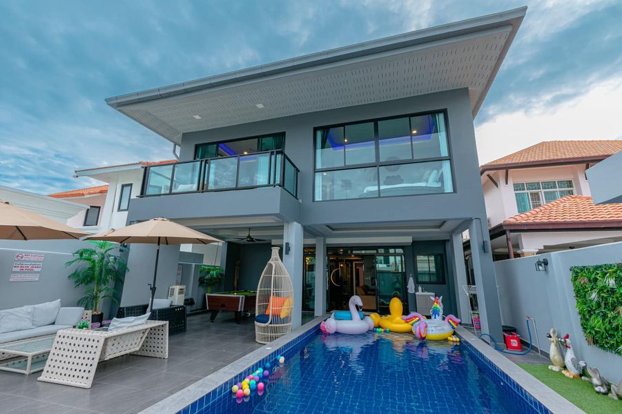 บ้านพักริมทะเล ชลบุรี