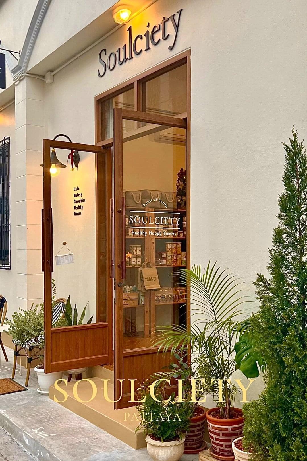 คาเฟ่พัทยา สวยๆ