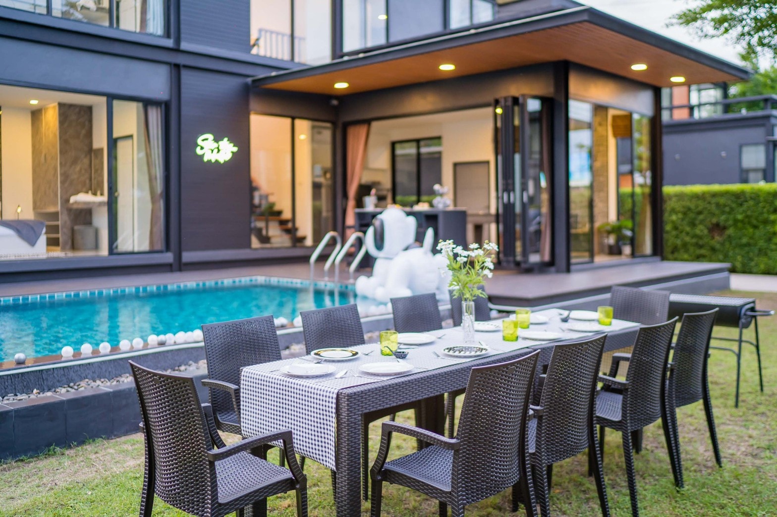 พูลวิลล่าบางเสร่