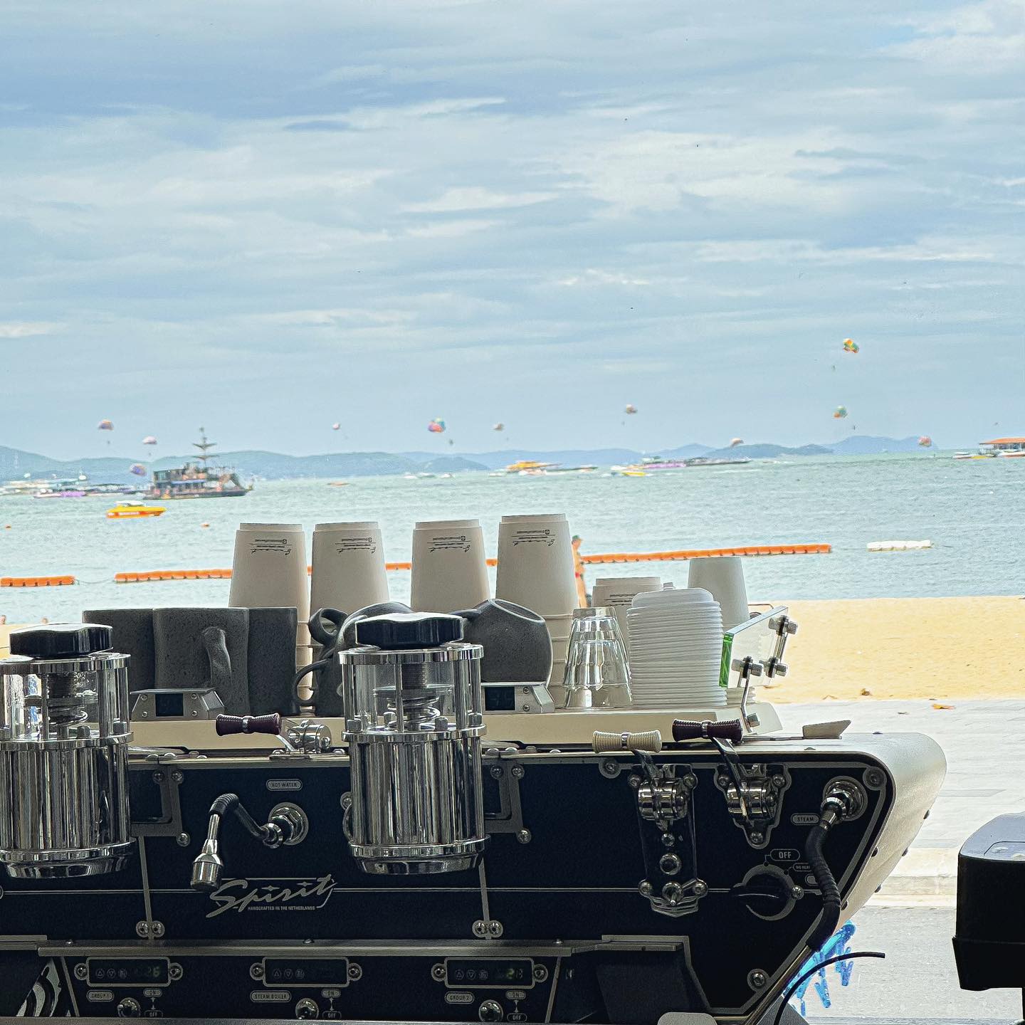 คาเฟ่พัทยา สวยๆ