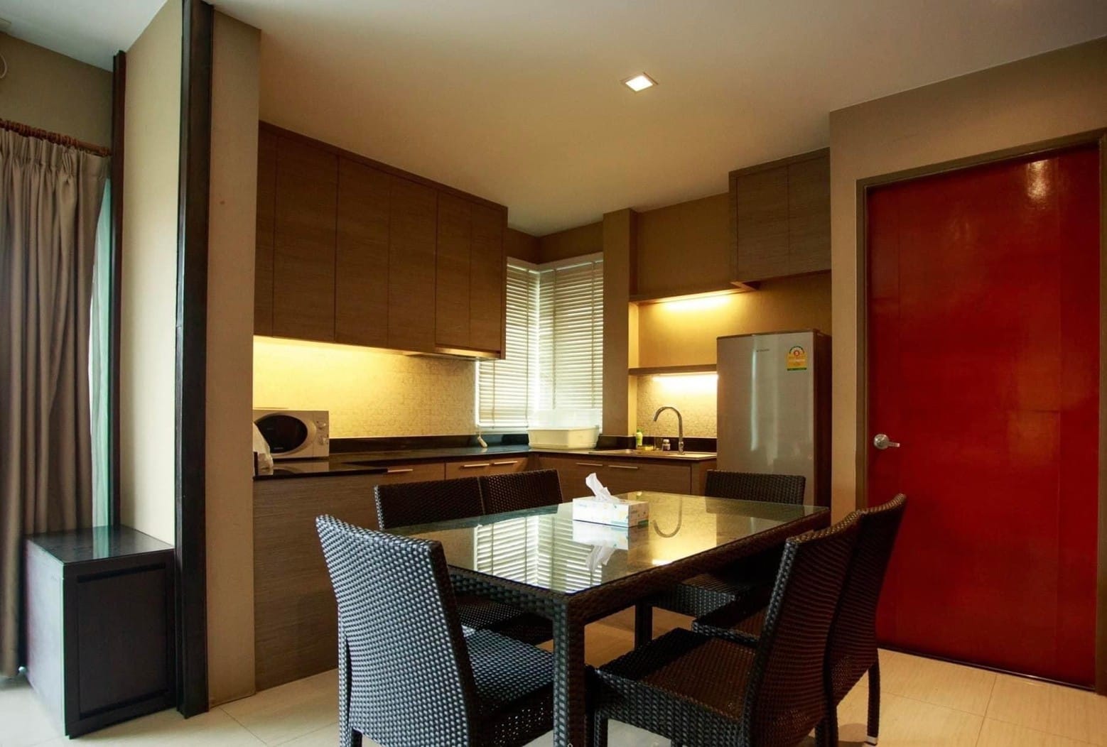 บ้านพักพูลวิลล่าติดทะเลพัทยา