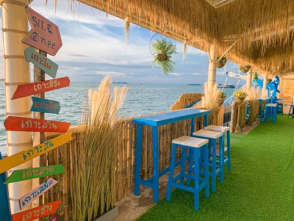 คาเฟ่ กลางทะเล พัทยา