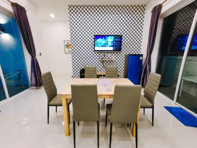 บ้านพักพูลวิลล่าติดทะเลพัทยา