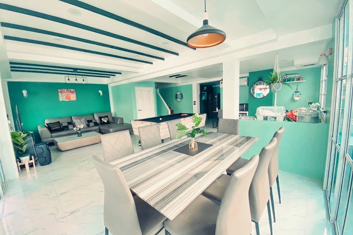 พูลวิลล่า พัทยา 20 คน