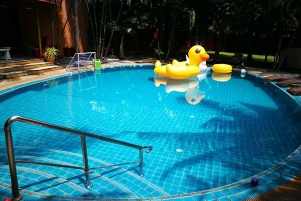 พูลวิลล่า พัทยา 20 คน