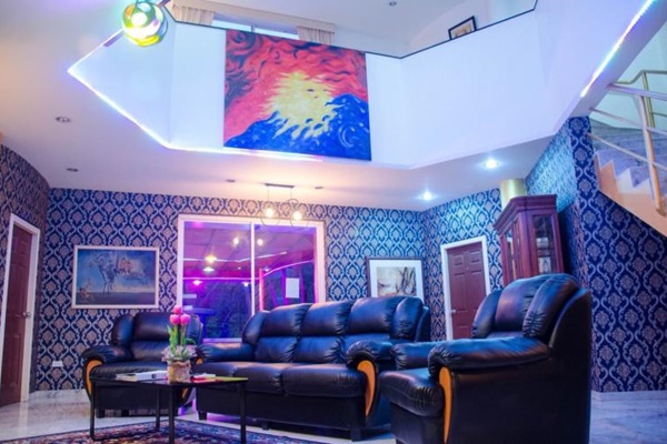 พูลวิลล่า พัทยา 20 คน