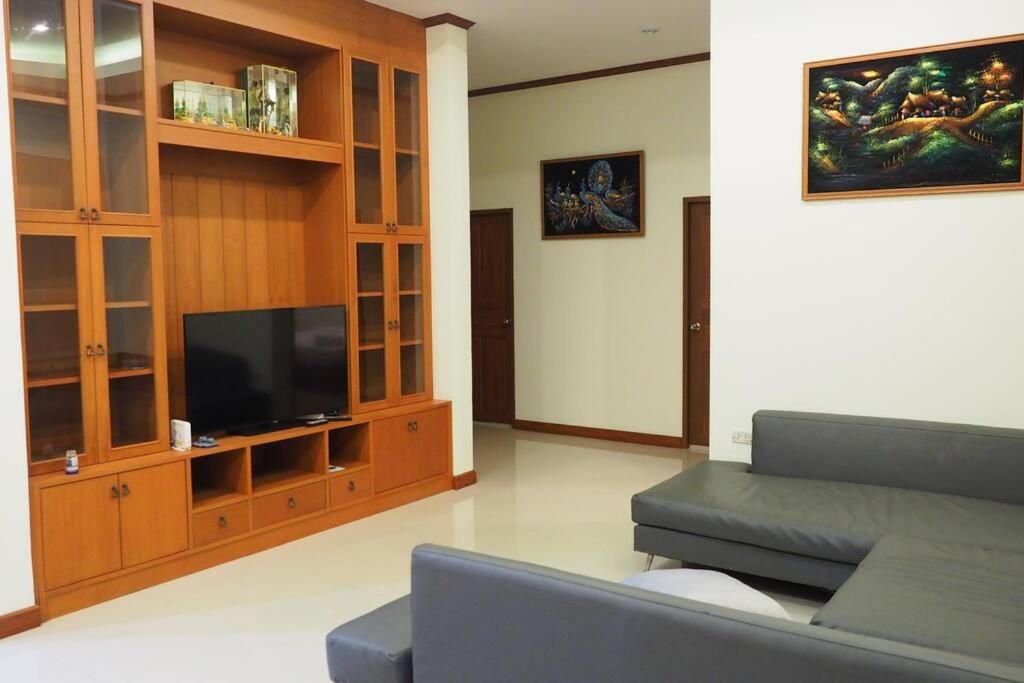 พูลวิลล่าพัทยา 10 คน