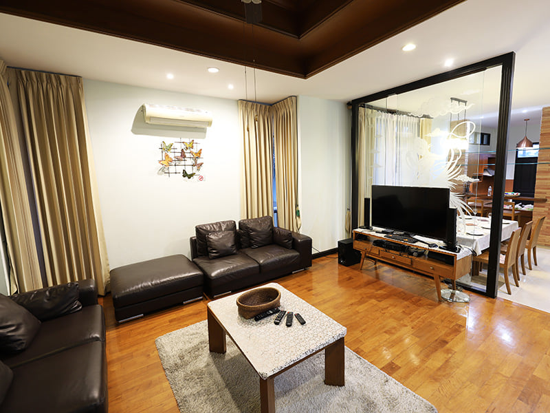 บ้านพักพูลวิลล่าติดทะเลพัทยา