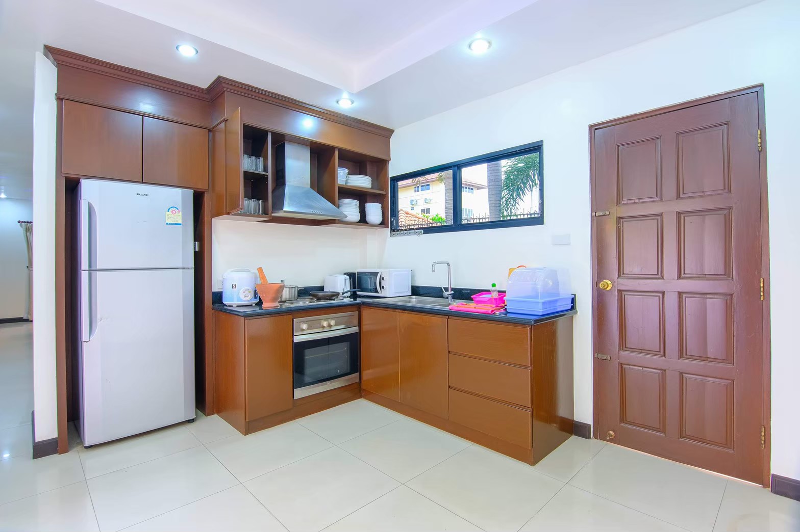 พูลวิลล่าบางเสร่