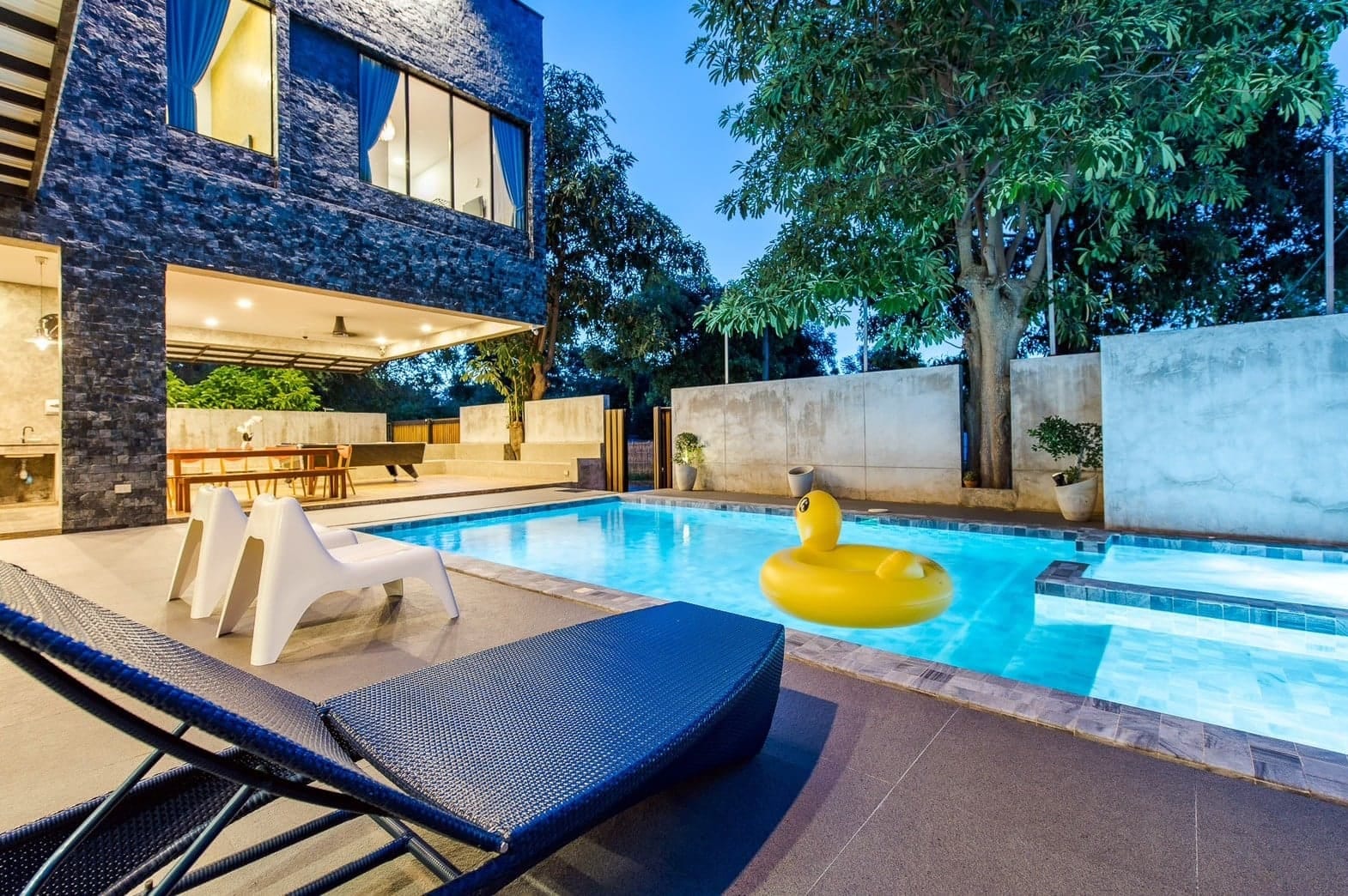 พูลวิลล่าปราณบุรี ติดทะเล