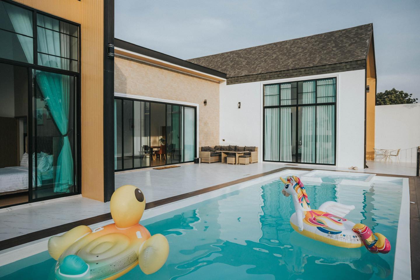 พูลวิลล่า รีสอร์ท เขาใหญ่