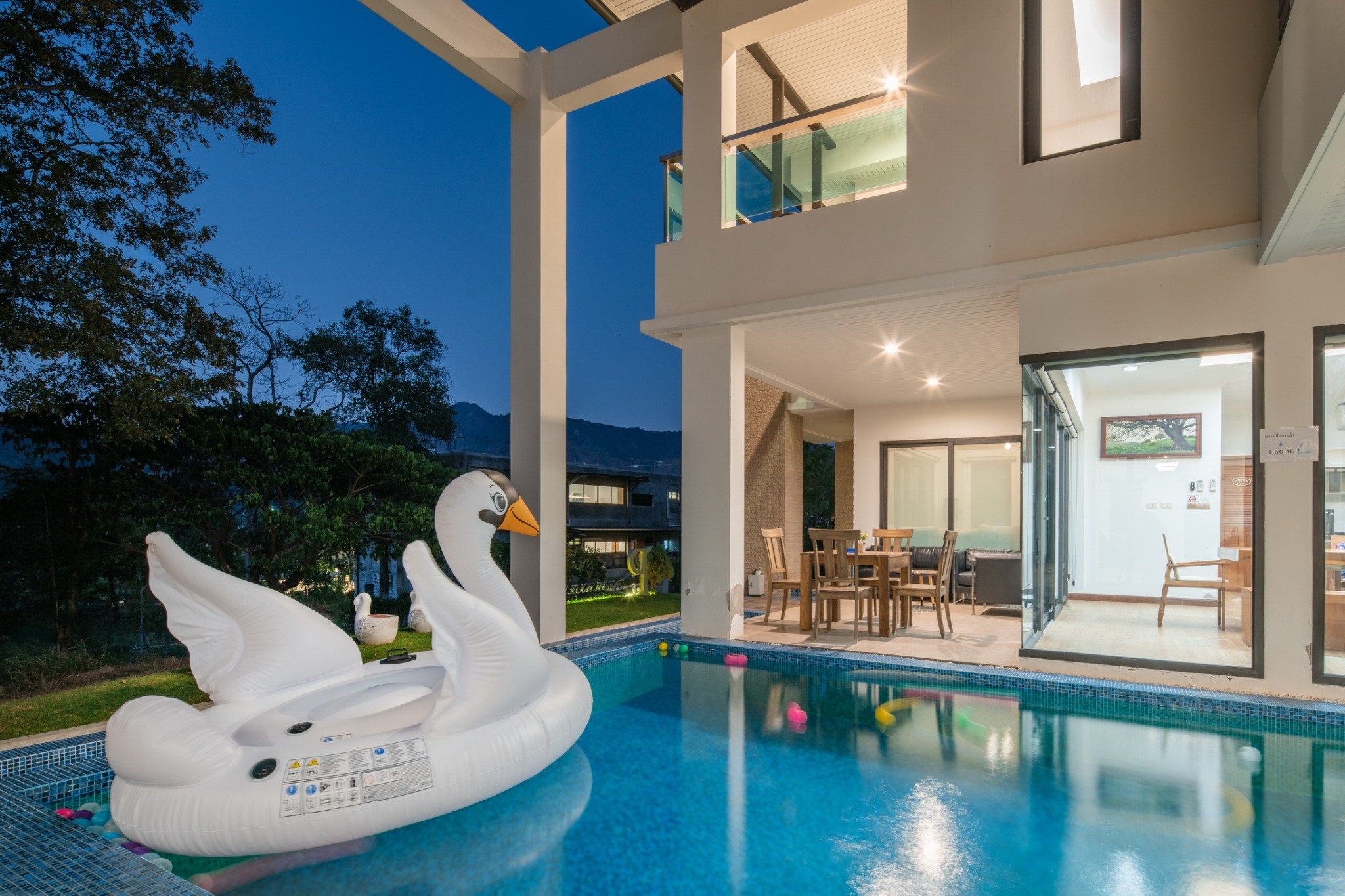 พูลวิลล่าเขาใหญ่ 10 คน ราคาถูก