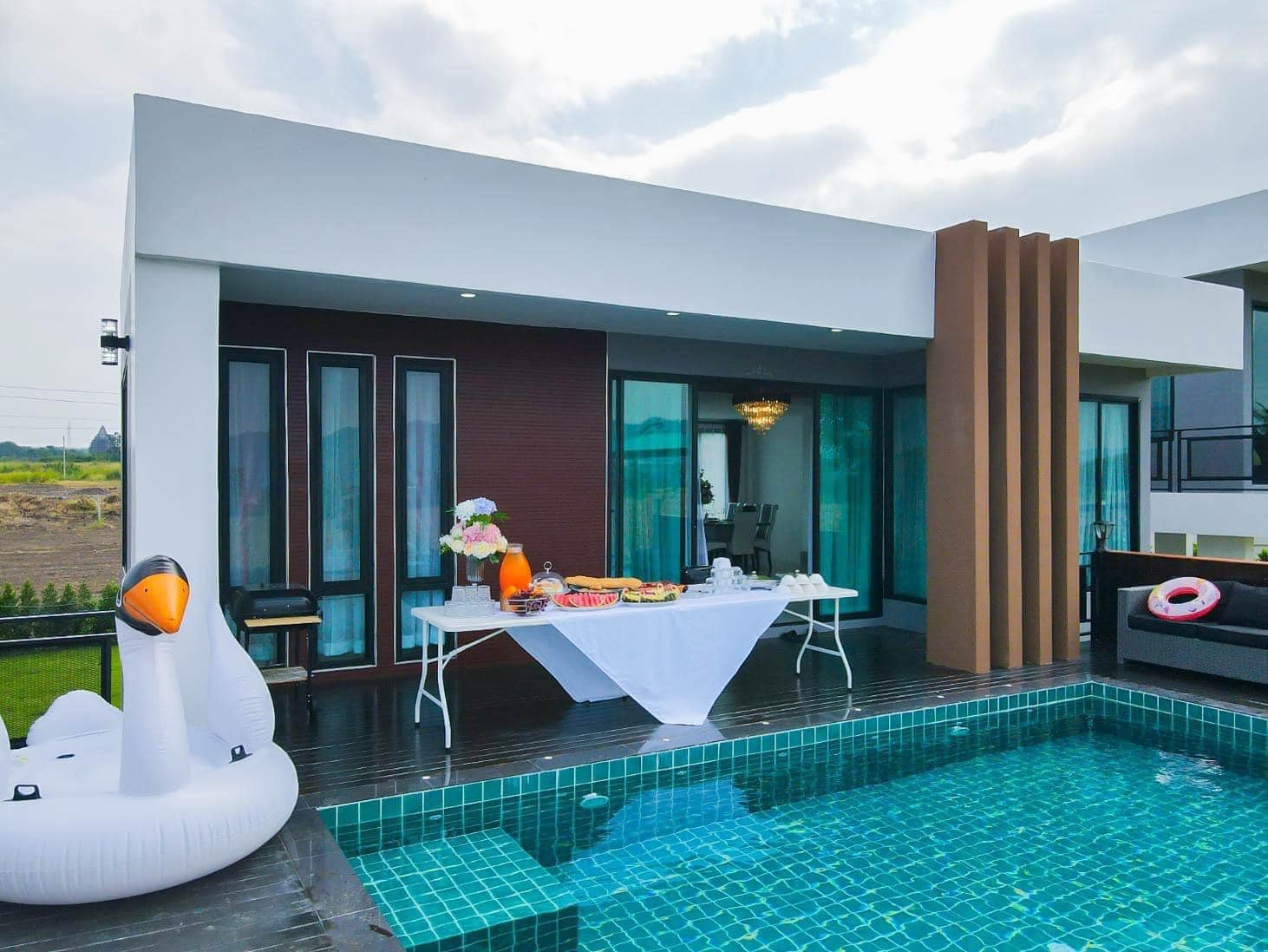 พูลวิลล่าเขาใหญ่ 10 คน ราคาถูก